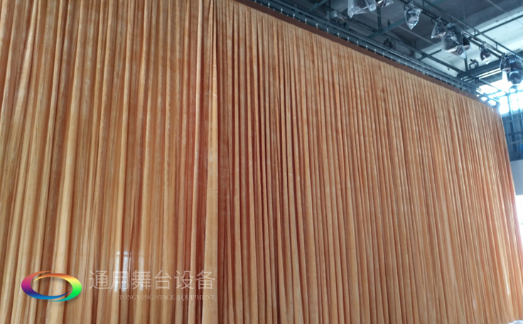 舞臺阻燃幕布在設(shè)施設(shè)備安裝、拆裝舞臺（包括裝臺、拆臺）以及系統(tǒng)調(diào)試、運行等操作規(guī)程